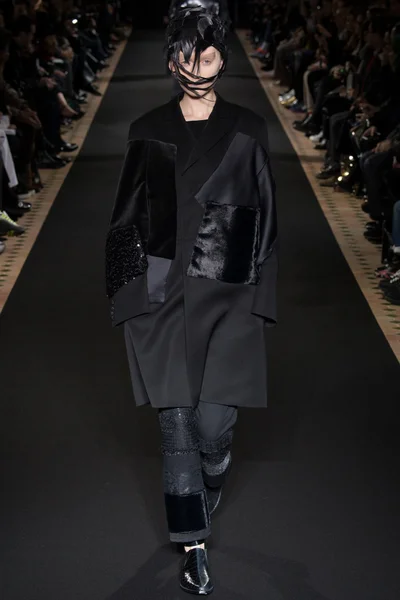 Look 27